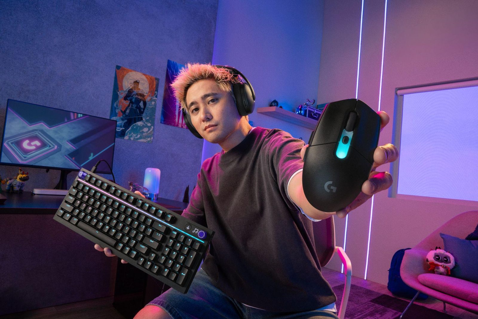 Jugador con mouse y teclado Logitech G
